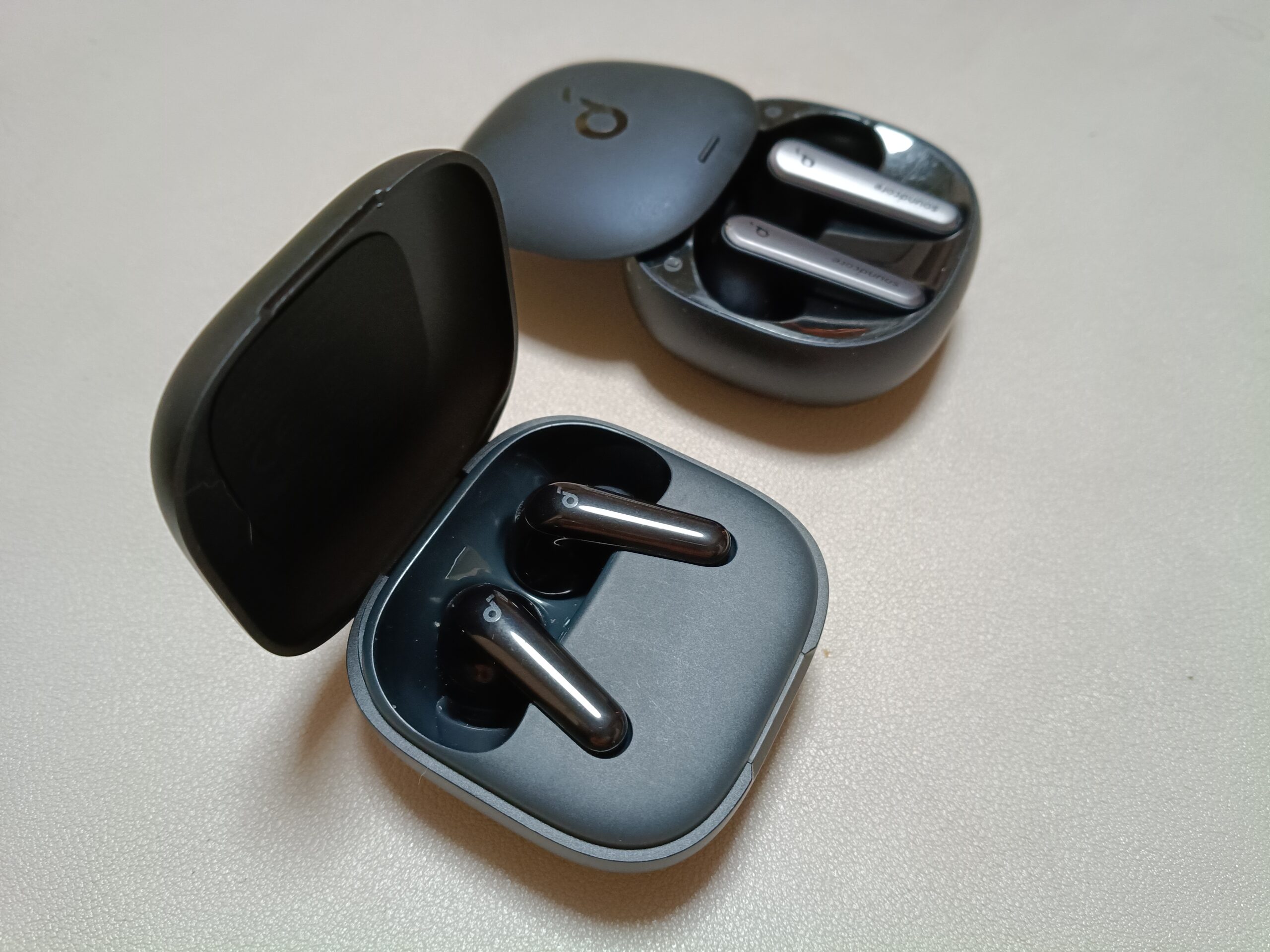 Anker Soundcore P31i と Liberty Air 2 Pro